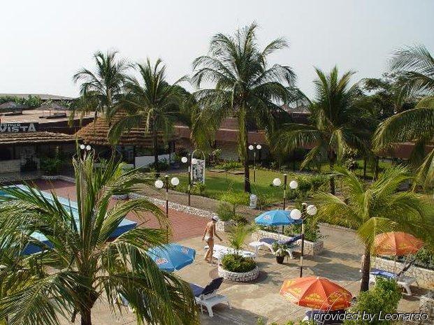 Riviera Royal Hotel Conakry Exterior photo