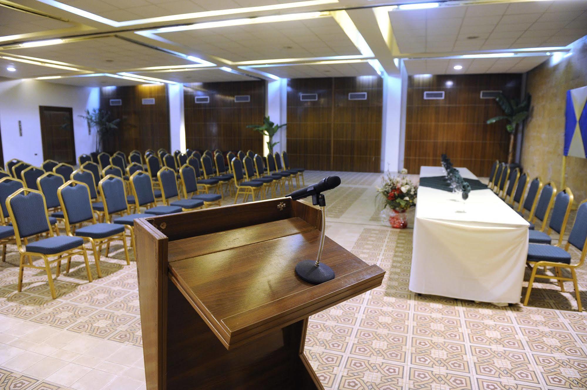 Riviera Royal Hotel Conakry Exterior photo